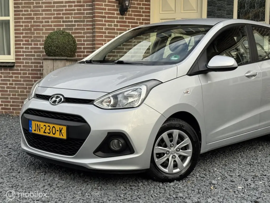Hyundai i10 3
