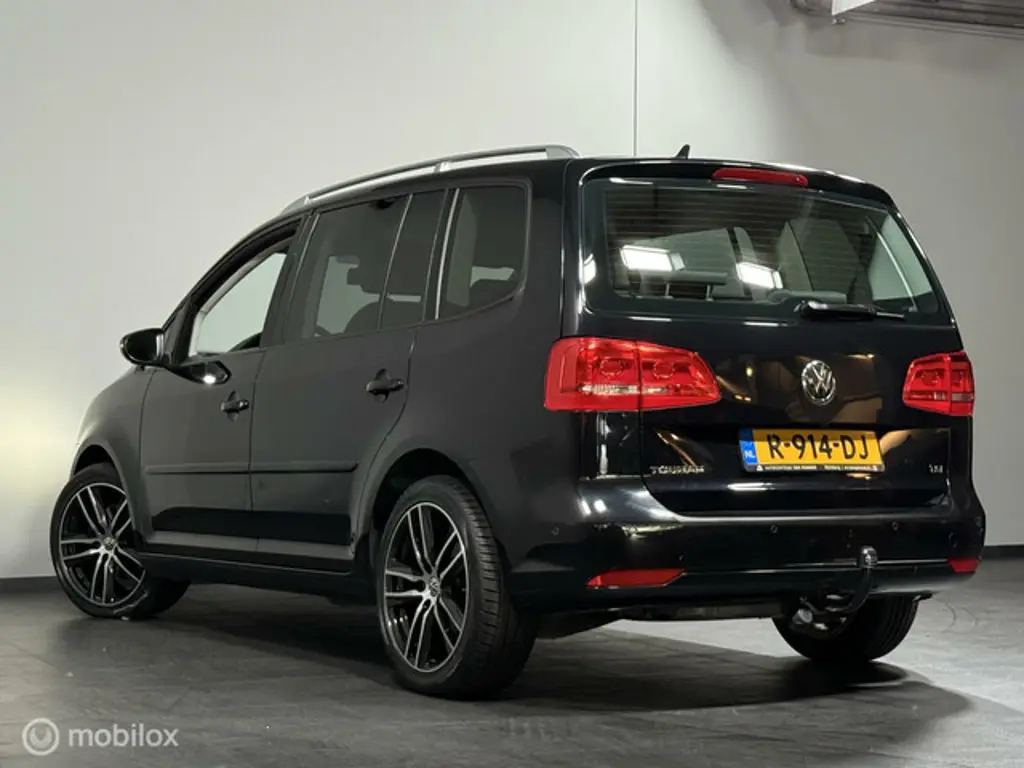 Volkswagen Touran 2
