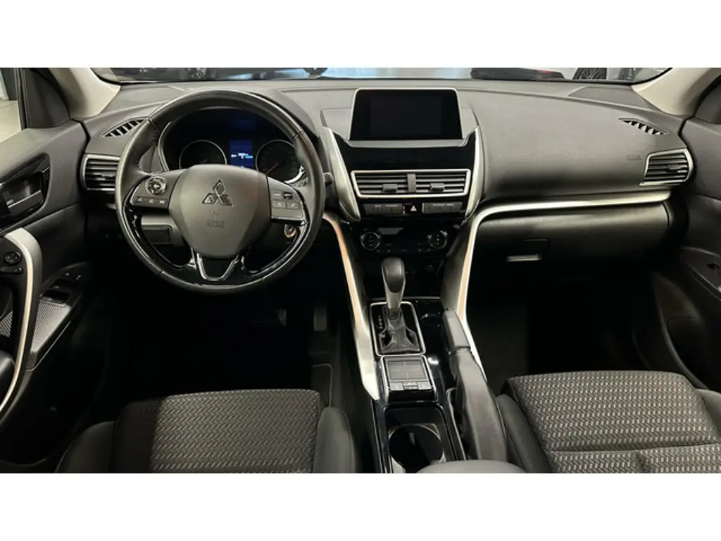 Mitsubishi Eclipse Cross 2