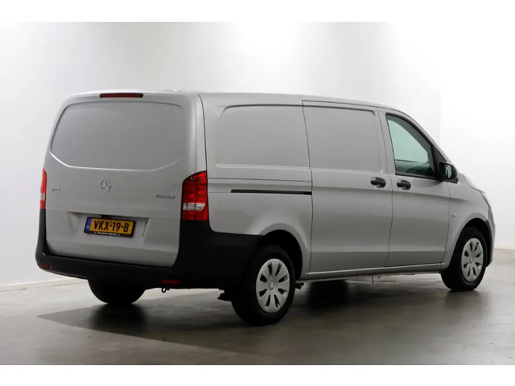 Mercedes-Benz Vito 2