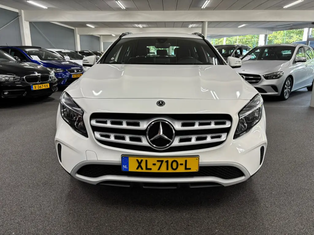 Mercedes-Benz GLA 2
