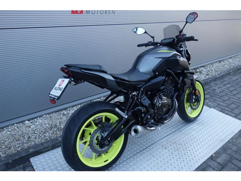 Yamaha MT 07 3