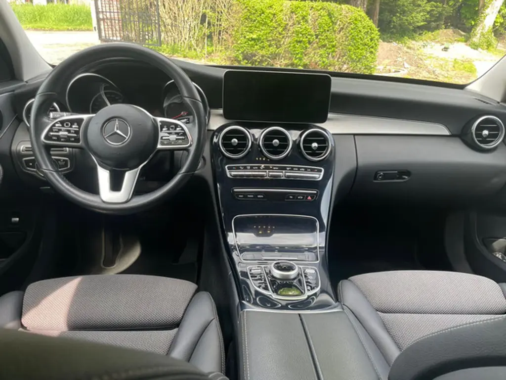 Mercedes-Benz C-Klasse 2